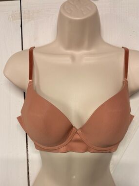 Steve Madden Nude/Tan Smooth Lightly Padded Underwire Bra